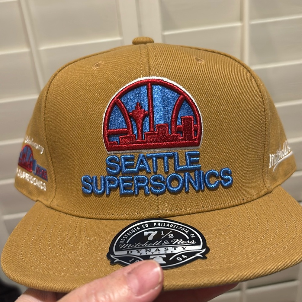 Cool! Seattle SuperSonics 25th Anniversary hat